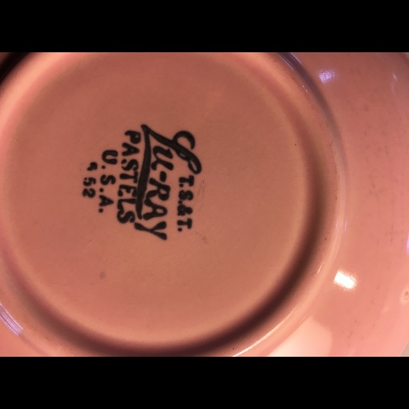 Four USA made T.S.&T Lu-Ray Pastel plates and four cups and six saucers. - Picture 4 of 8